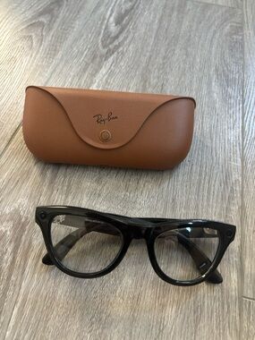 Ray-Ban Meta Skyler Gen 1 Transition Black Transitions ALMOST NEW
